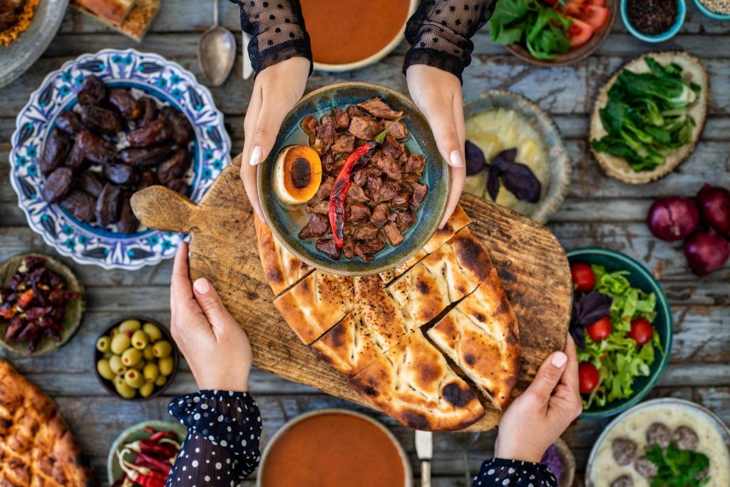 ORUÇ NASIL TUTULUR? (Adım Adım Rehber)